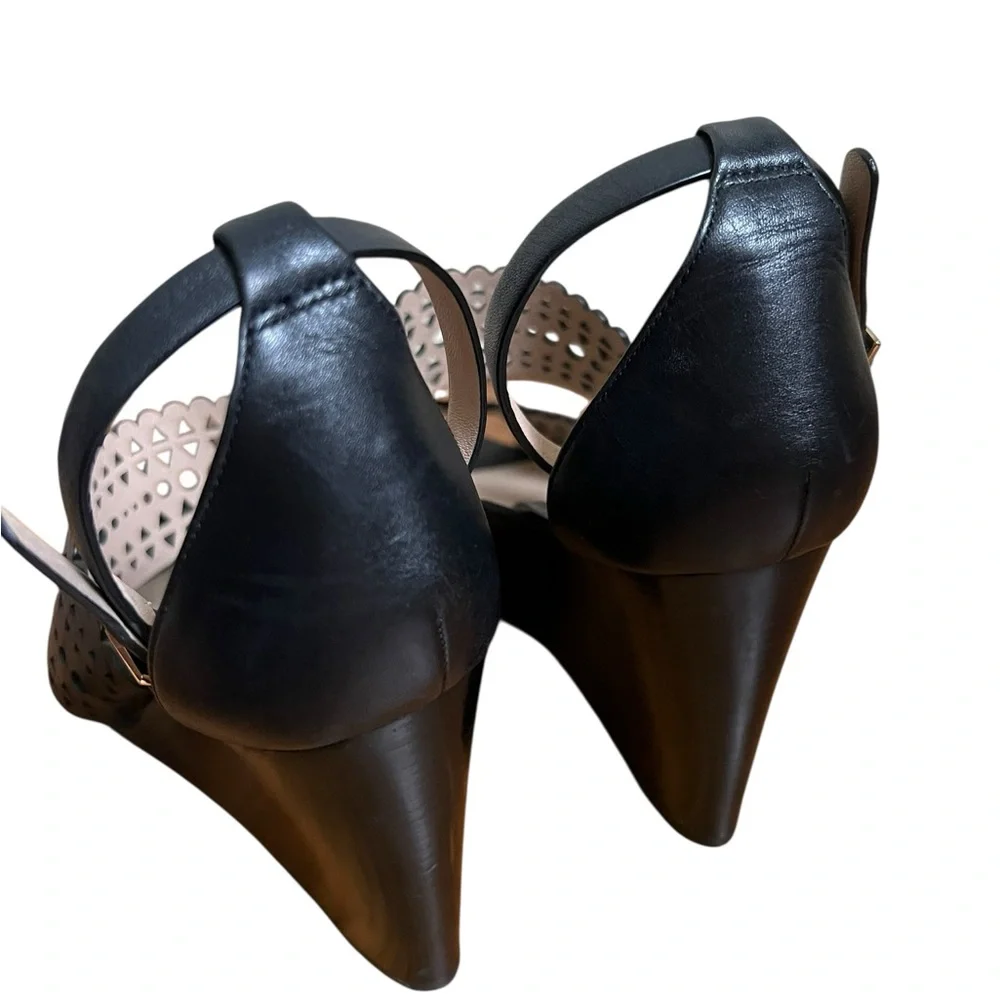 Tory Burch Black Leather Perforated Gladiator Wedge Sandals Size 11 Excellent